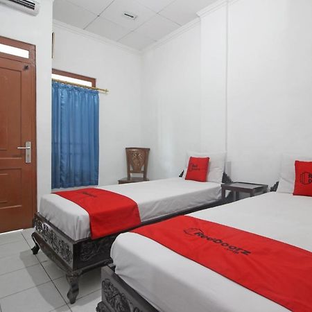 Reddoorz Plus @ Taman Siswa 3 Yogyakarta Exteriér fotografie